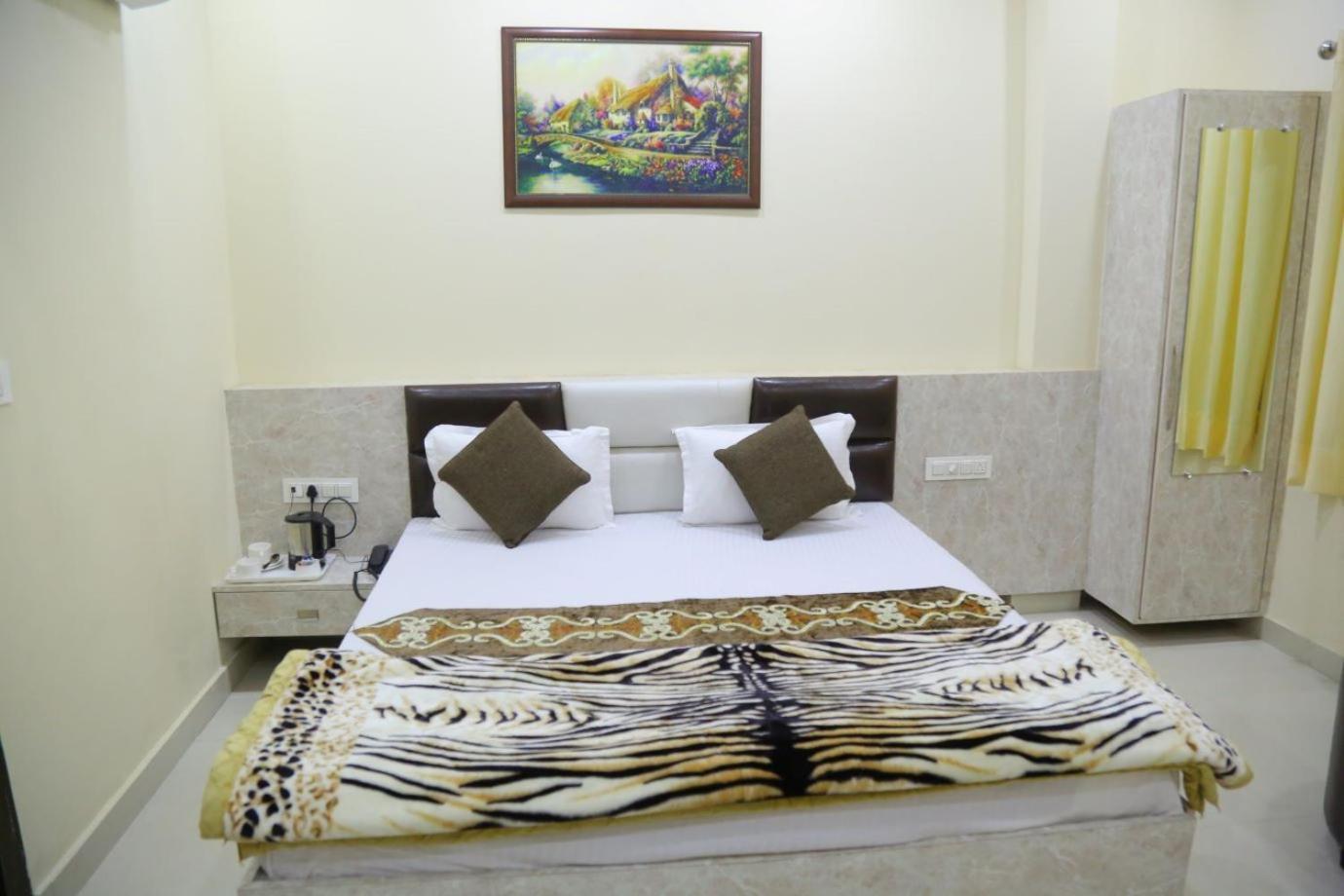 Hotel Golden Dreams أمريتسار المظهر الخارجي الصورة