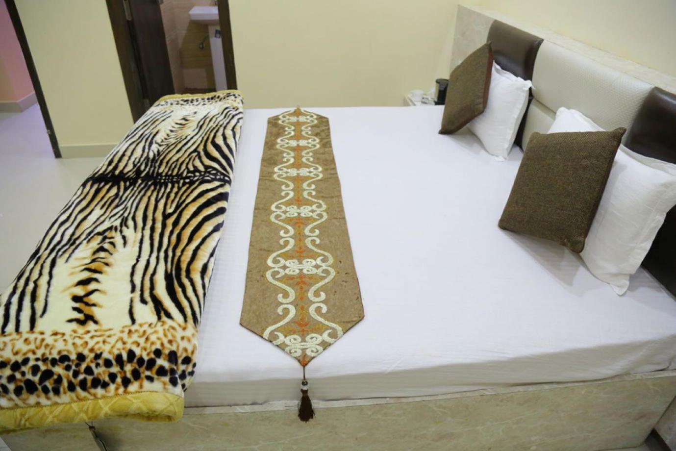 Hotel Golden Dreams أمريتسار المظهر الخارجي الصورة